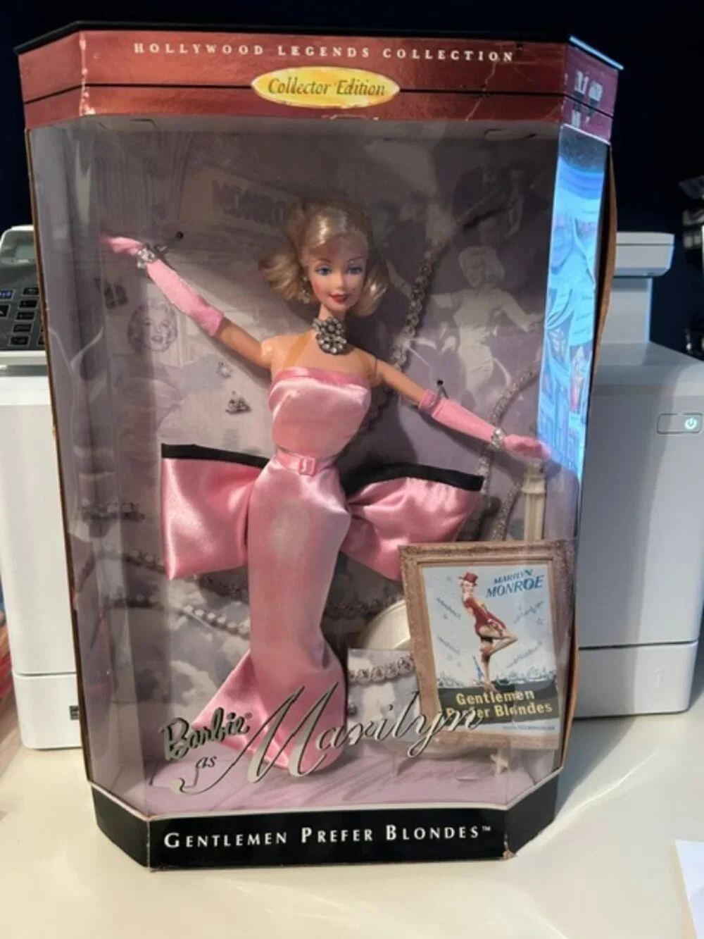 NIB Barbie Marilyn Monroe Gentlemen Prefer Blondes